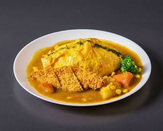 Fried Cod Tornado Curry Omurice 鳕鱼排旋风咖喱蛋包饭